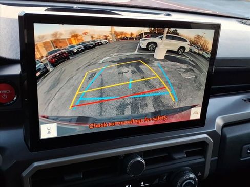 Used 2024 Toyota Tacoma TRD Sport image 15