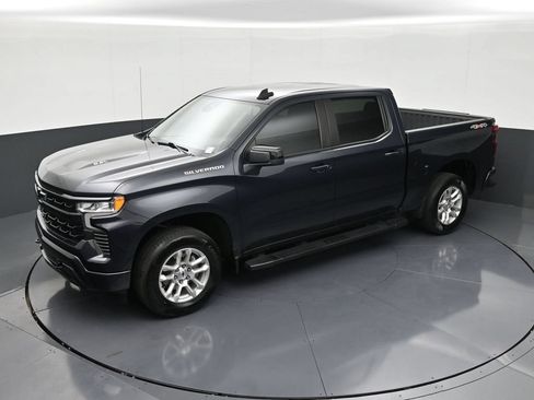 Used 2024 Chevrolet Silverado 1500 RST AWD/4WD image 12