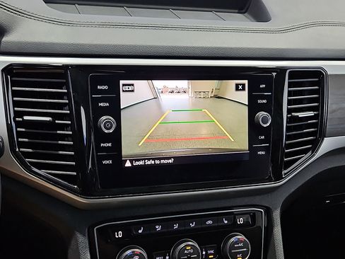 Certified 2023 Volkswagen Atlas SE w/ Panoramic Sunroof Package AWD/4WD image 18