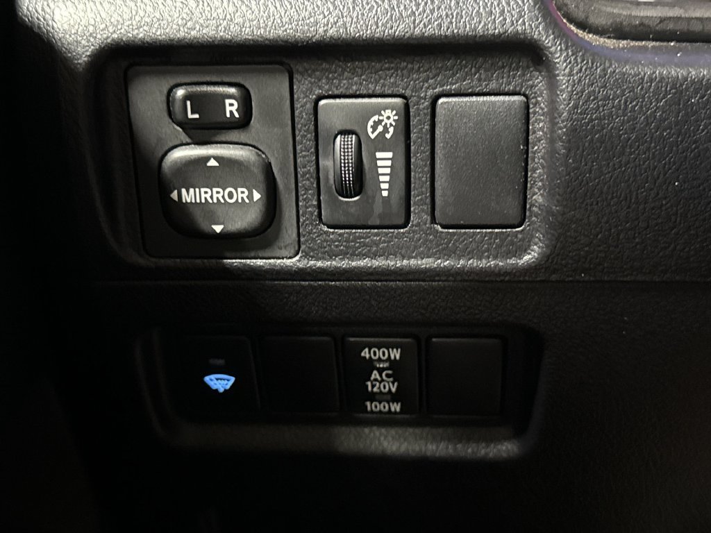 Used 2018 Toyota 4Runner SR5 Premium AWD/4WD image 19