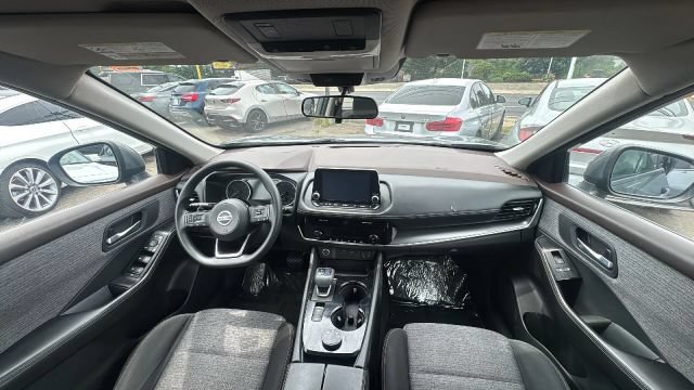 Used 2021 Nissan Rogue SV AWD/4WD image 20