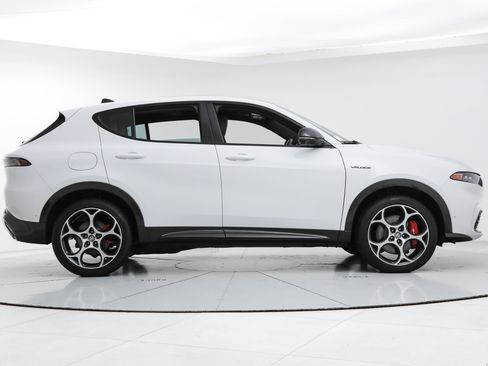 Used 2024 Alfa Romeo Tonale Veloce w/ Active Assist Package AWD/4WD image 6