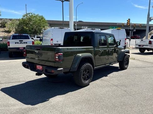 Used 2022 Jeep Gladiator Sport AWD/4WD image 7