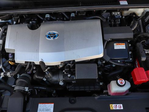 Certified 2021 Toyota Prius Prime XLE image 28