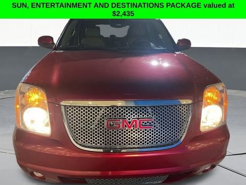 Used 2013 GMC Yukon Denali image 2