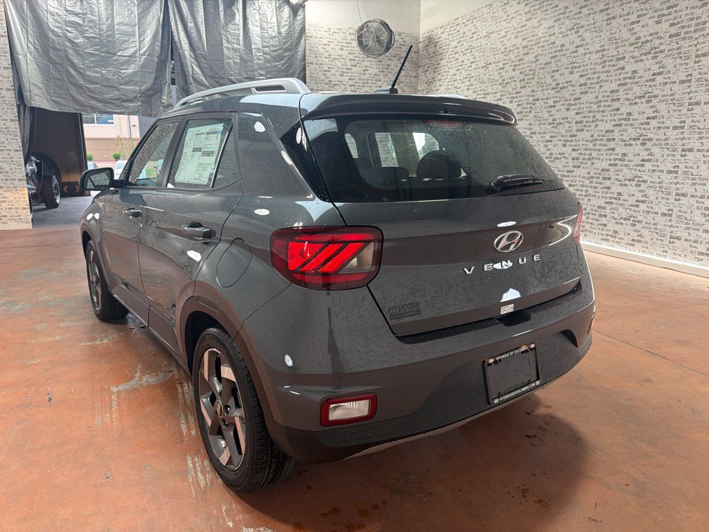 Used 2026 Hyundai Venue SEL FWD image 5