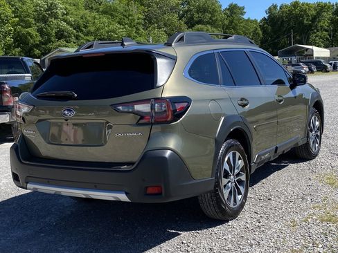 Used 2025 Subaru Outback Limited AWD/4WD image 5