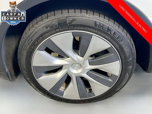 Used 2024 Tesla Model Y Long Range AWD/4WD image 32