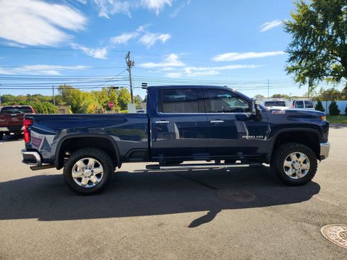 Used 2020 Chevrolet Silverado 2500 LTZ w/ LTZ Plus Package image 17