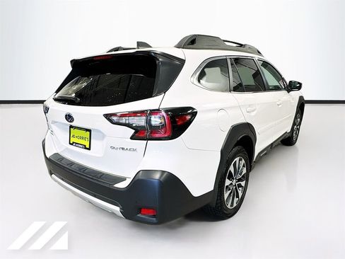 Used 2023 Subaru Outback Limited AWD/4WD image 5