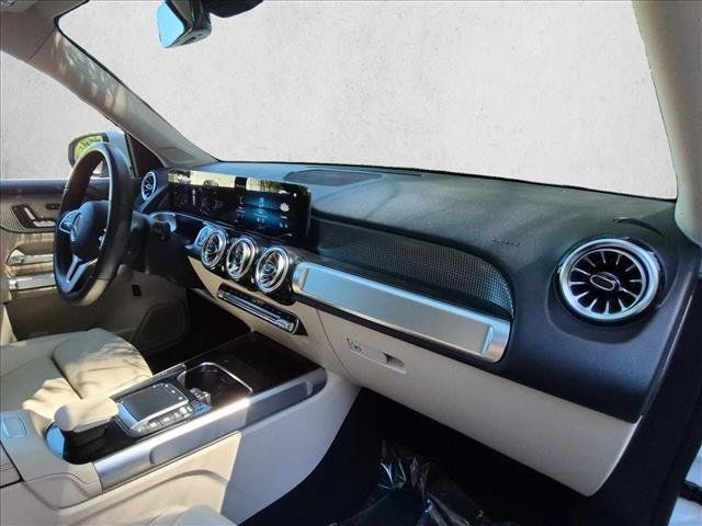 Used 2022 Mercedes-Benz GLB 250 image 26