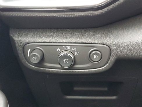 Certified 2022 Chevrolet TrailBlazer LT w/ Convenience Package image 19