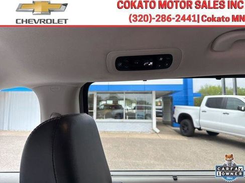 Used 2023 Chrysler Pacifica Touring-L FWD image 12