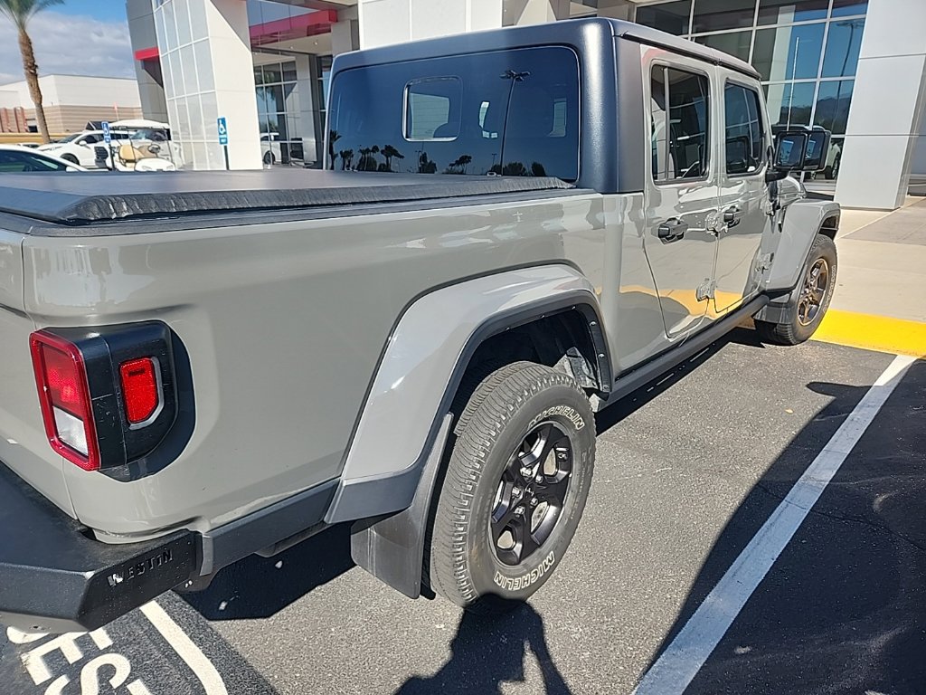 Used 2022 Jeep Gladiator Sport AWD/4WD image 9