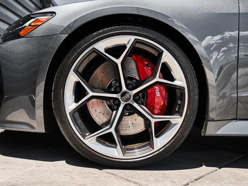 Used 2024 Audi RS 7 Performance AWD/4WD image 3