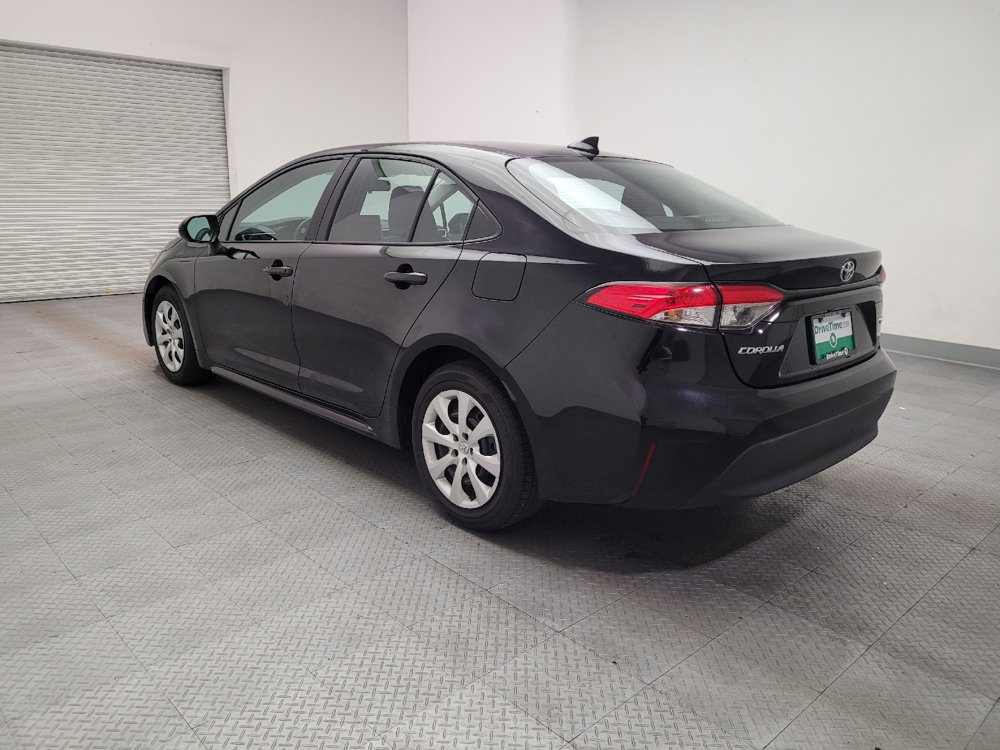 Used 2025 Toyota Corolla LE FWD image 5