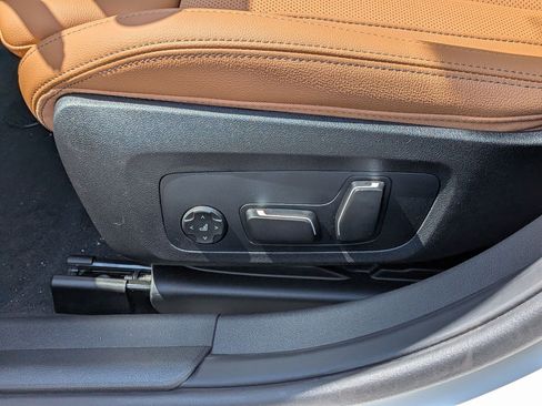 New 2026 BMW 330i Sedan w/ M Sport Package RWD image 16