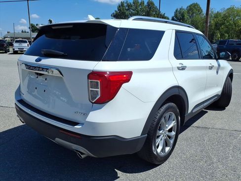 Used 2023 Ford Explorer Limited AWD/4WD image 4