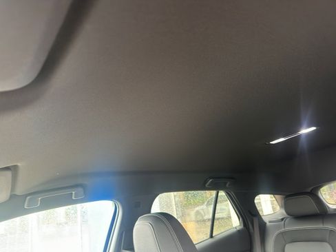 New 2025 Chevrolet Blazer EV LT image 17