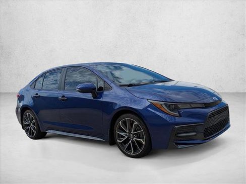 Certified 2022 Toyota Corolla SE image 3