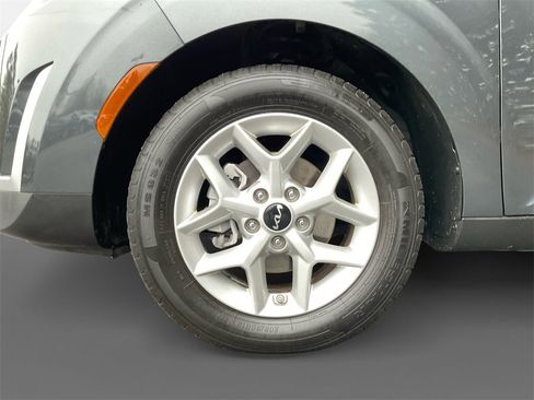 Used 2024 Kia Soul LX w/ Option Group 015 image 16