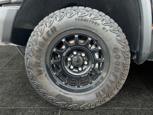 Used 2024 GMC Sierra 1500 AT4X w/ AT4X AEV Edition AWD/4WD image 14
