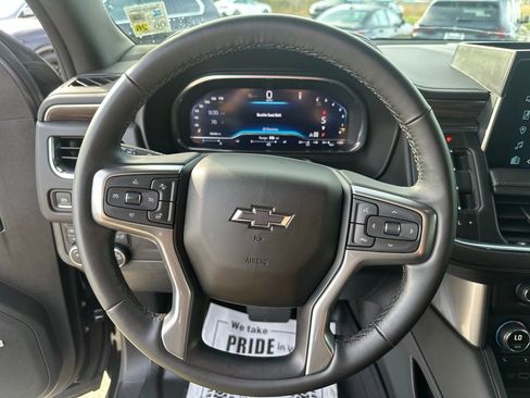 Used 2023 Chevrolet Tahoe Z71 w/ Luxury Package image 10