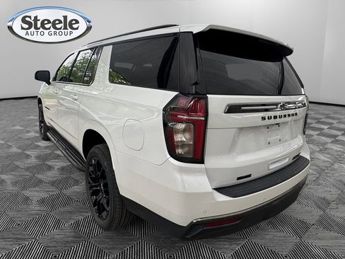 Used 2022 Chevrolet Suburban RST w/ Luxury Package AWD/4WD image 3