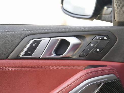 Used 2020 BMW X6 M50i w/ Premium Package image 28