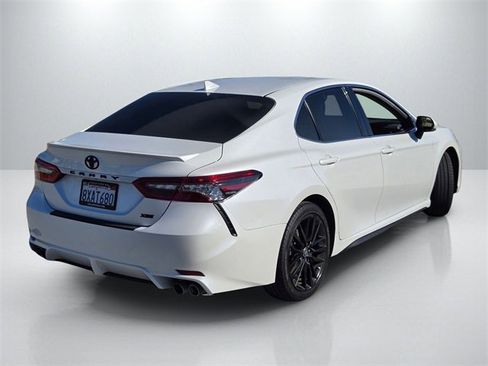 Used 2021 Toyota Camry XSE image 4