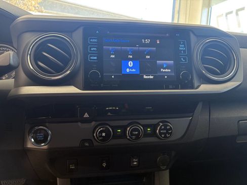 Used 2016 Toyota Tacoma TRD Sport w/ Towing Package image 21