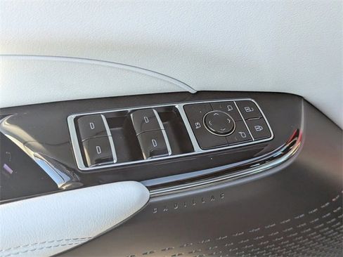 Used 2024 Cadillac Lyriq Sport image 24