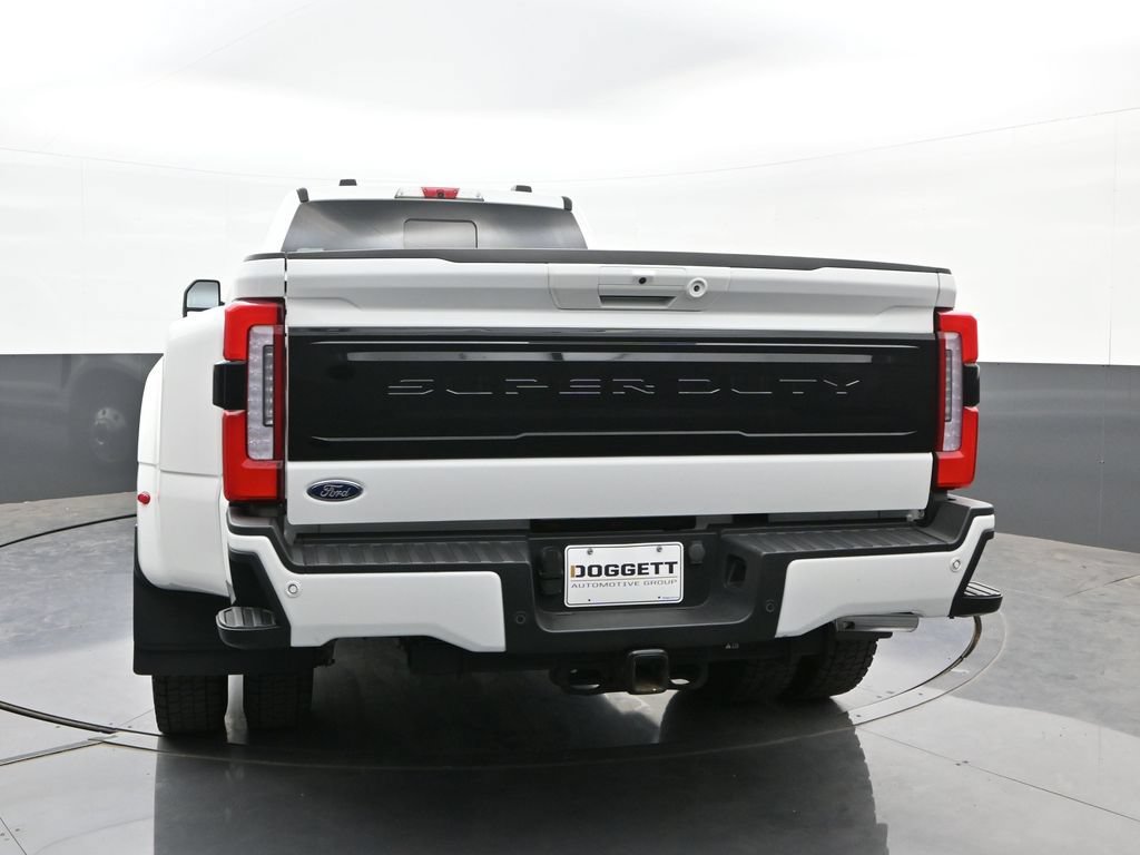 Used 2025 Ford F450 Platinum w/ FX4 Off-Road Package AWD/4WD image 8