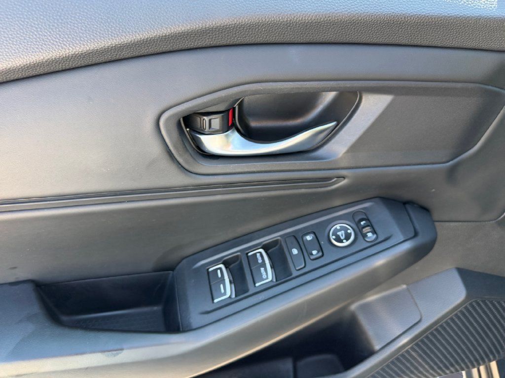 Used 2024 Honda Accord EX image 23