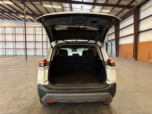 Used 2023 Nissan Rogue S image 12