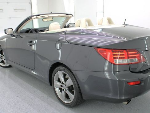 Used 2011 Lexus IS 250C image 16