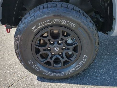 Used 2021 Toyota Tacoma SR5 image 10