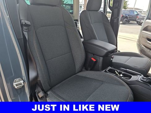 Used 2025 Jeep Wrangler Sport image 10