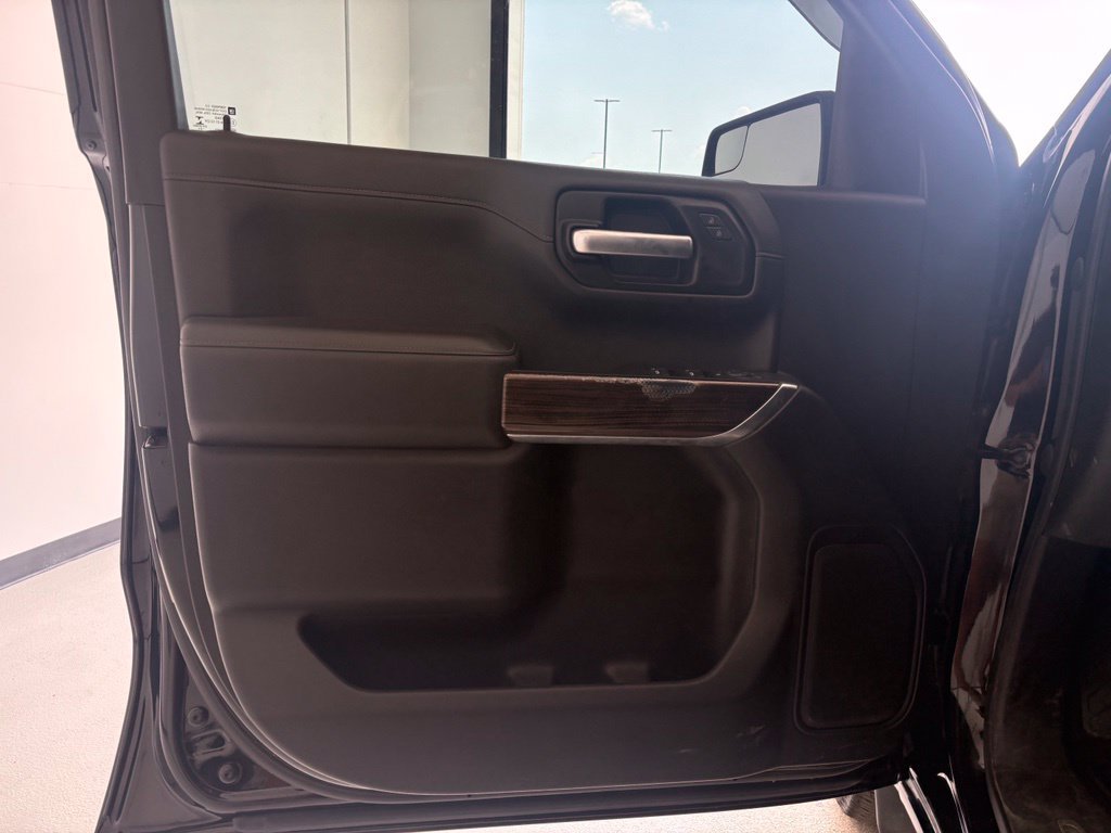 Used 2021 Chevrolet Silverado 1500 LT AWD/4WD image 21