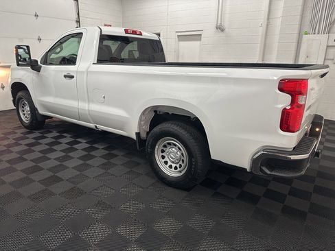 Used 2025 Chevrolet Silverado 1500 W/T w/ WT Value Package image 6