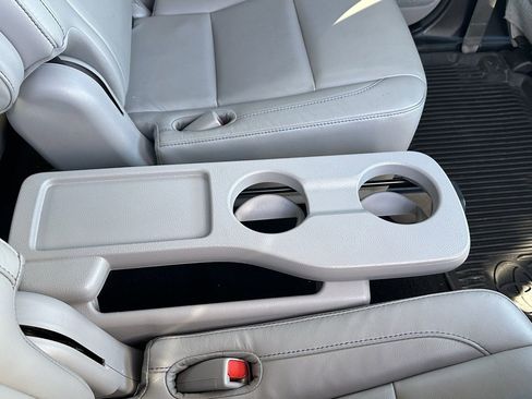 Used 2018 Toyota Highlander XLE image 17