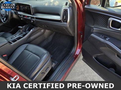 Certified 2024 Kia Sorento EX w/ Panoramic Sunroof Package image 7