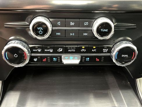 Used 2024 Ford F150 Lariat w/ Equipment Group 502A High AWD/4WD image 23