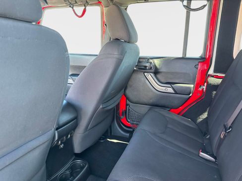 Used 2016 Jeep Wrangler Unlimited Sport image 15