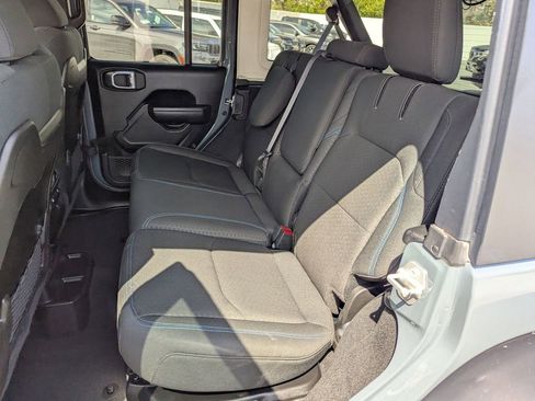 Used 2024 Jeep Wrangler Unlimited Rubicon 4xe image 26