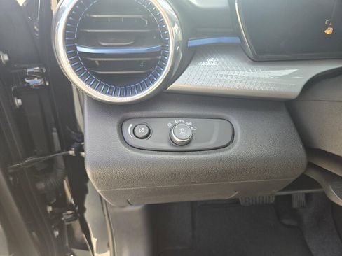 New 2026 Chevrolet Trax LT w/ Driver Confidence Package image 13