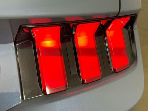 Used 2024 Ford Mustang Coupe image 30