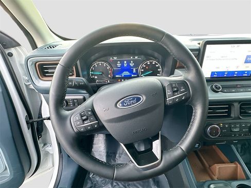 Used 2024 Ford Maverick Lariat image 11