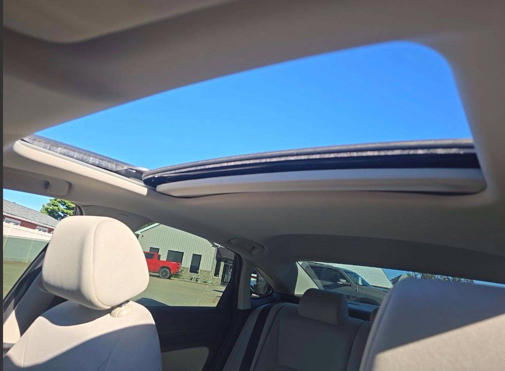 Used 2023 Honda Civic EX image 9