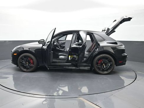Certified 2025 Porsche Macan GTS AWD/4WD image 30